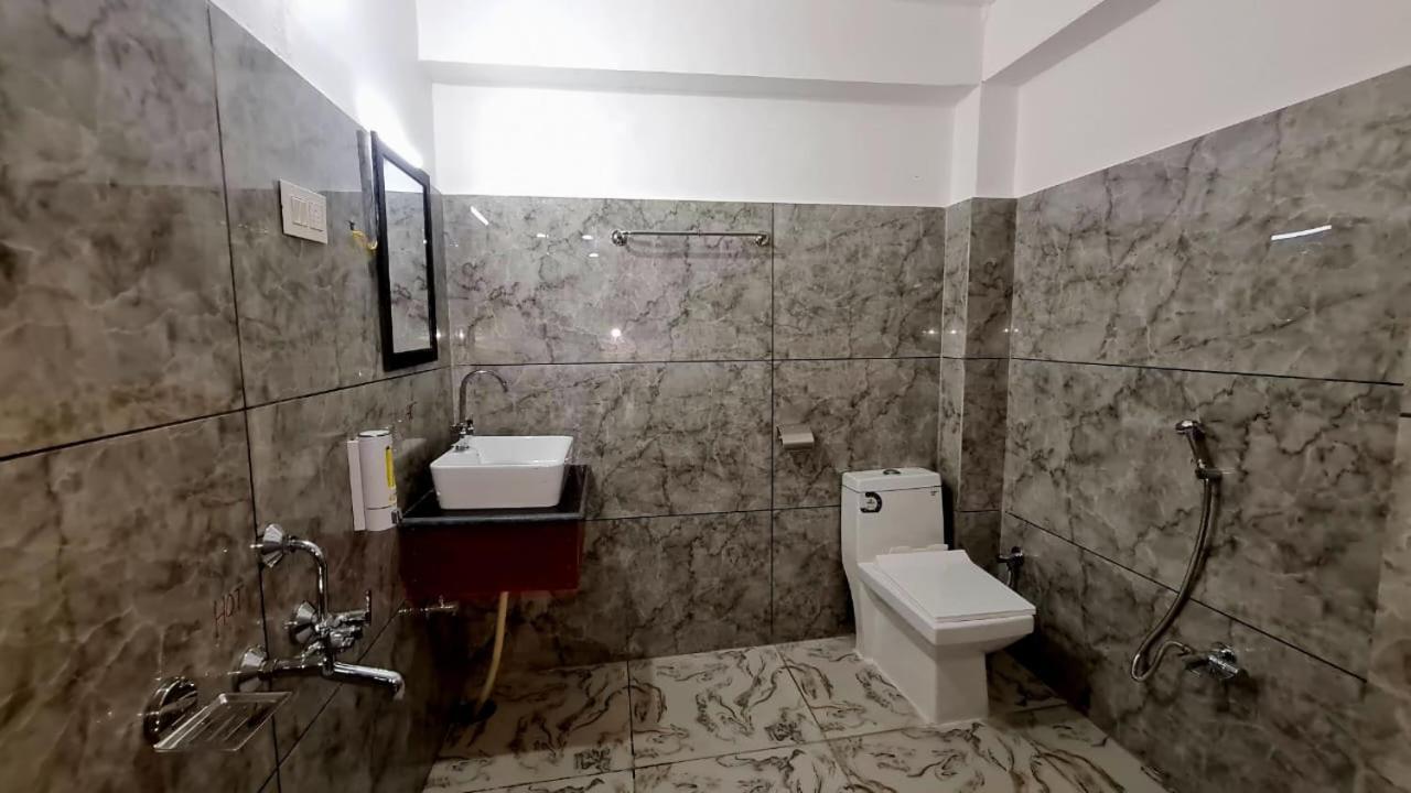 Hotel D Indian Kargil Ngoại thất bức ảnh